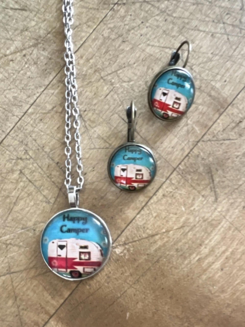 Happy Camper Retro Camper Necklace & Earrings Set - Turquoise & Red color